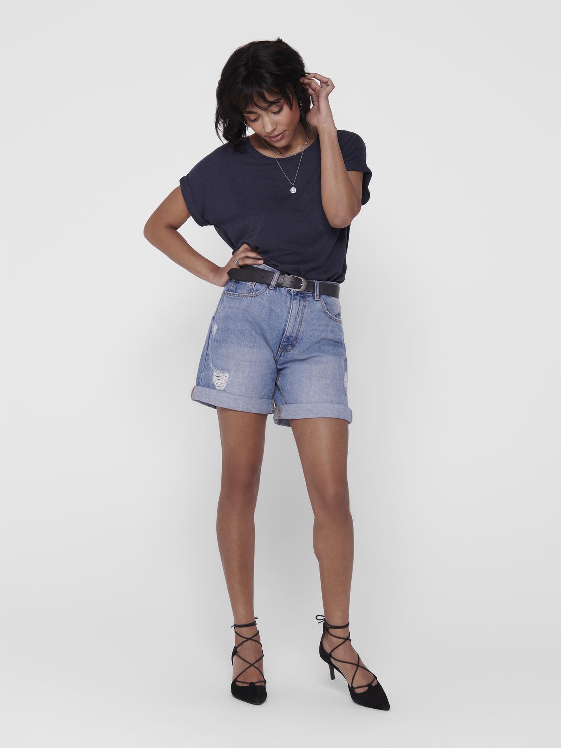 model_shot-front_full